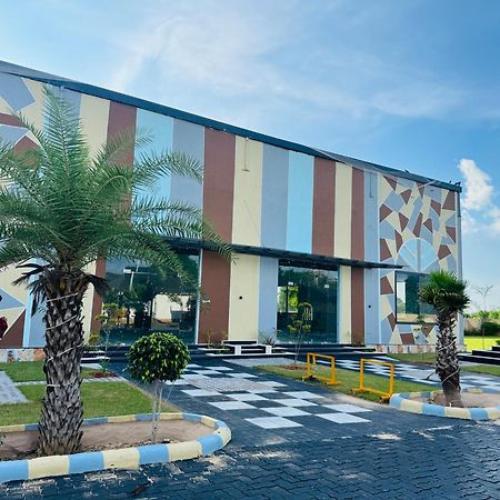 Royal Rajasthan Resort Sikar Exterior foto