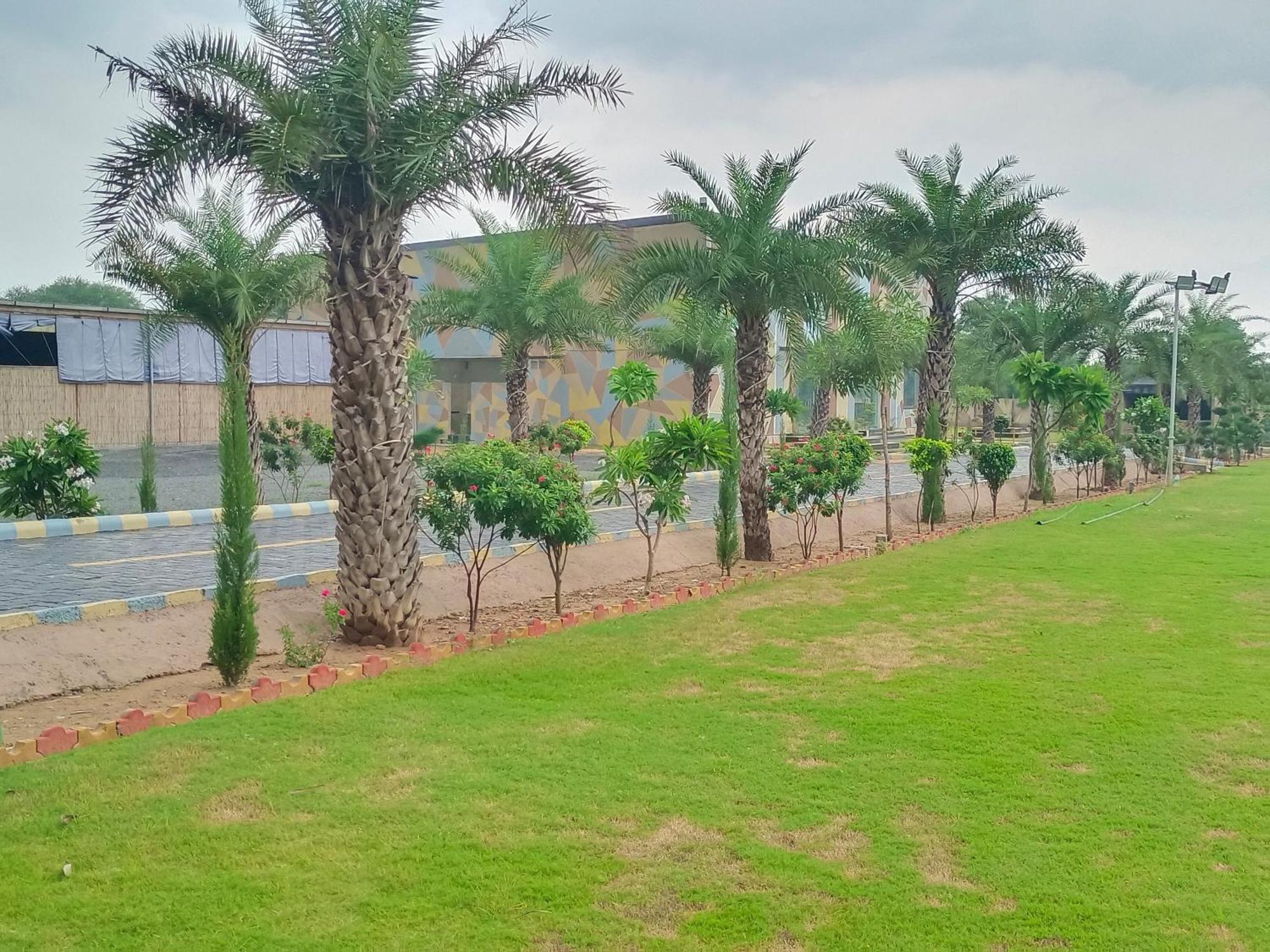 Royal Rajasthan Resort Sikar Exterior foto