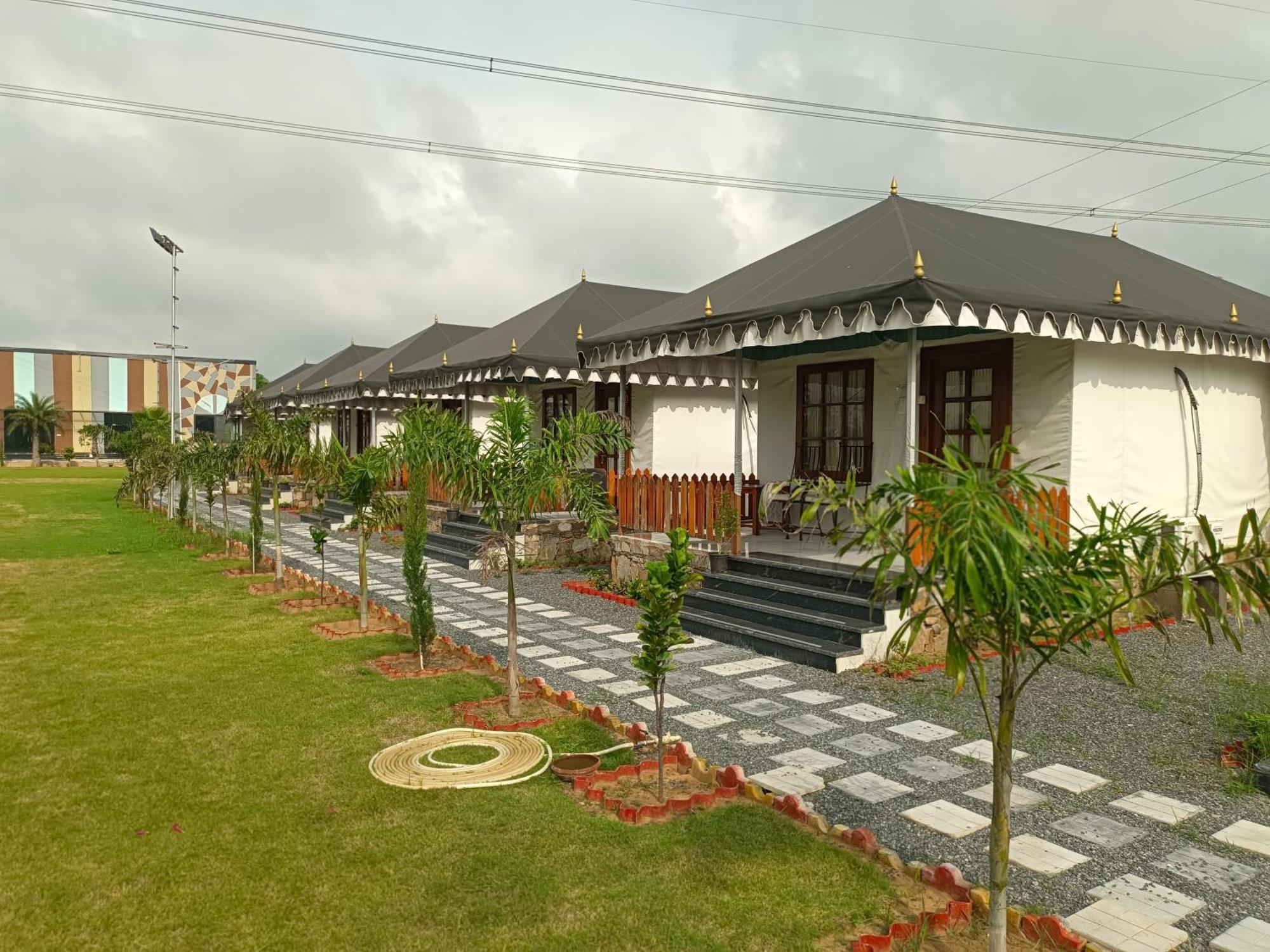 Royal Rajasthan Resort Sikar Exterior foto