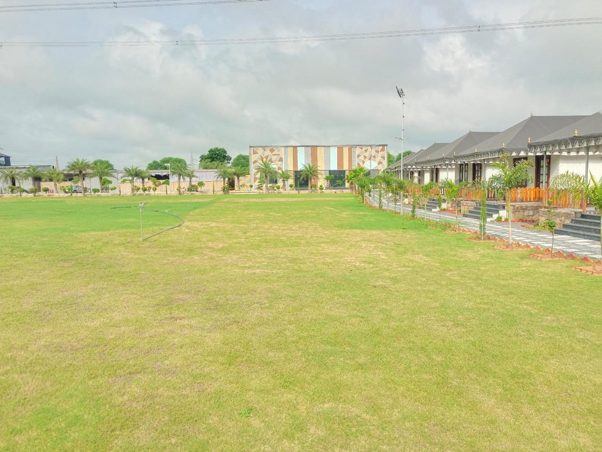 Royal Rajasthan Resort Sikar Exterior foto