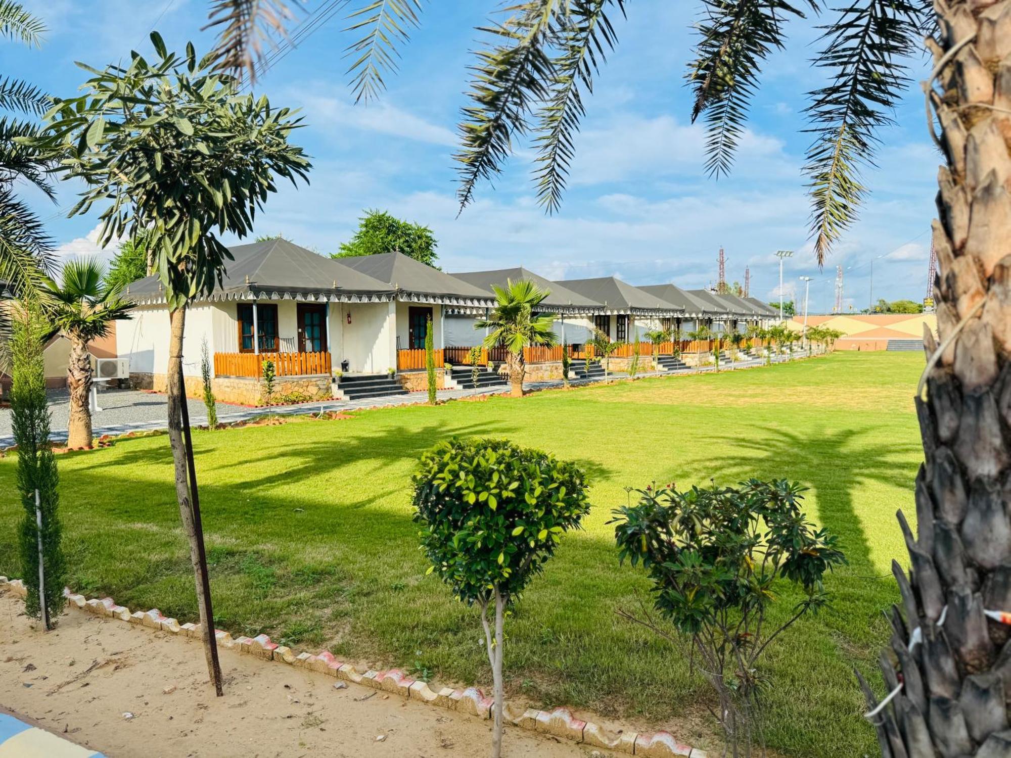 Royal Rajasthan Resort Sikar Exterior foto