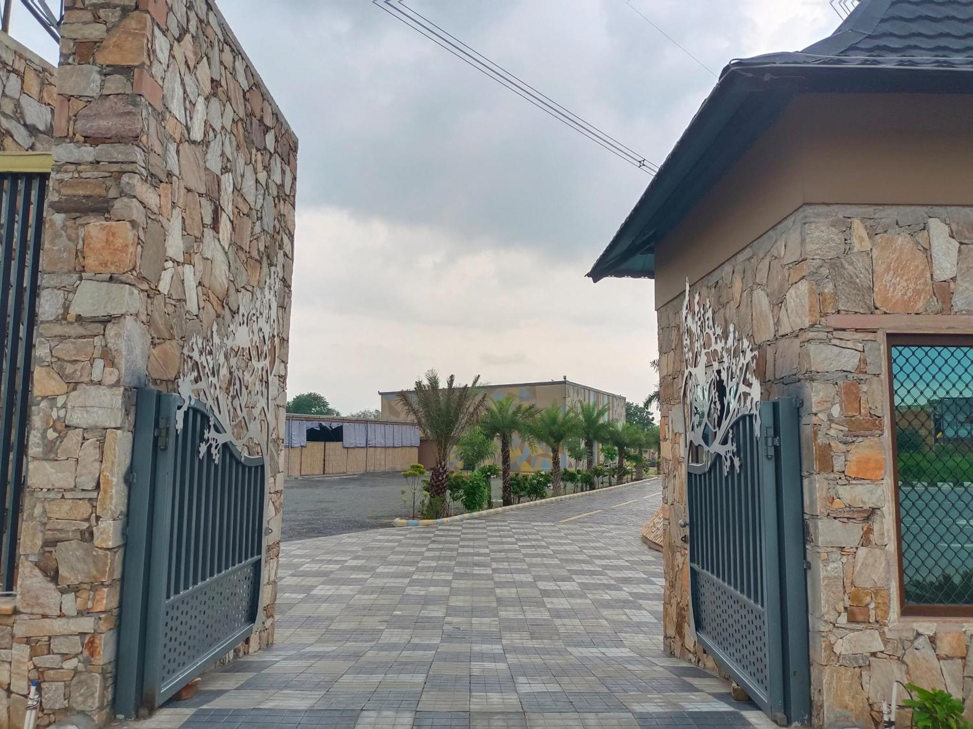 Royal Rajasthan Resort Sikar Exterior foto