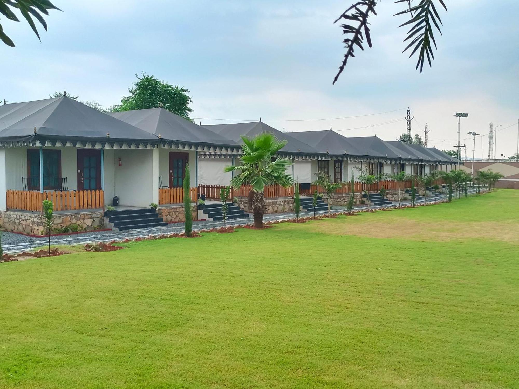 Royal Rajasthan Resort Sikar Exterior foto